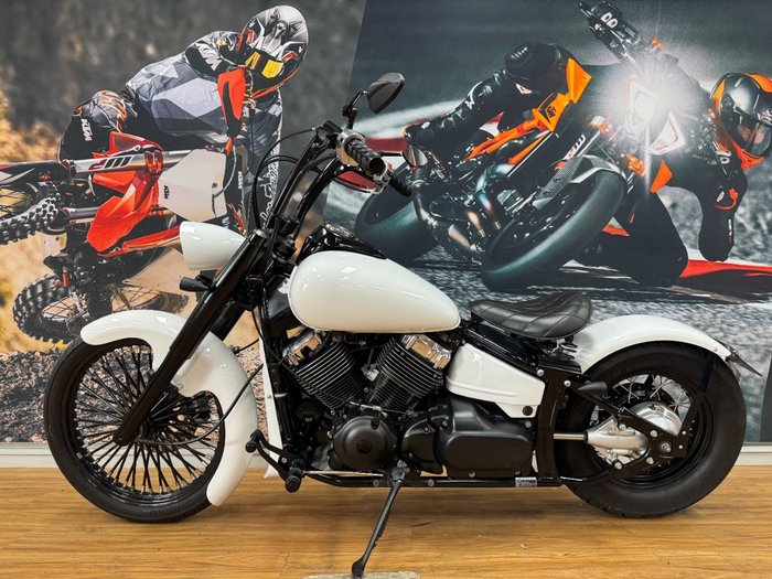 2018 Yamaha XVS650 V-STAR CUSTOM PEARL WHITE