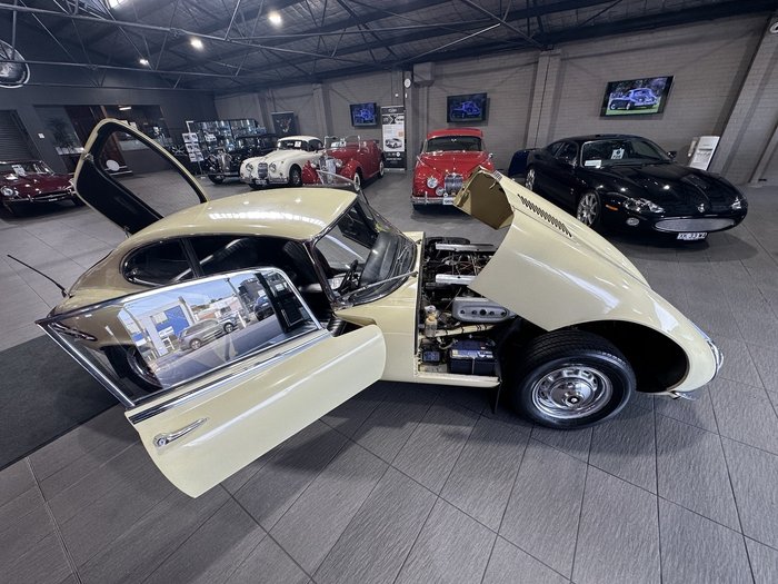 1972 Jaguar E-Type 2+2