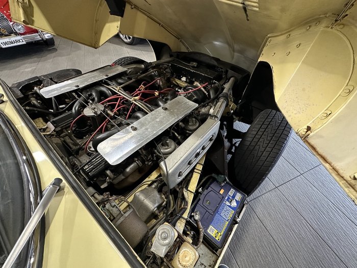 1972 Jaguar E-Type 2+2