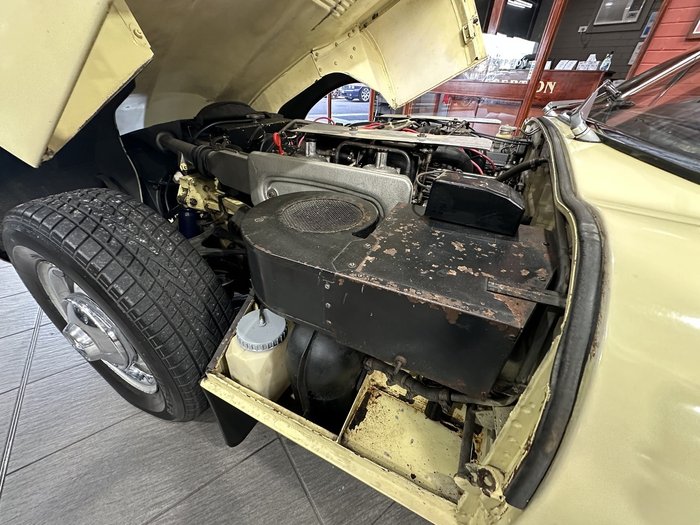 1972 Jaguar E-Type 2+2