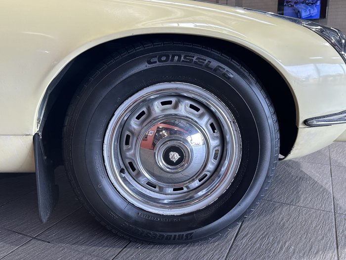 1972 Jaguar E-Type 2+2