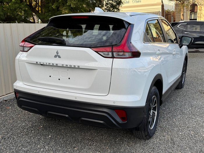 2023 Mitsubishi Eclipse Cross ES