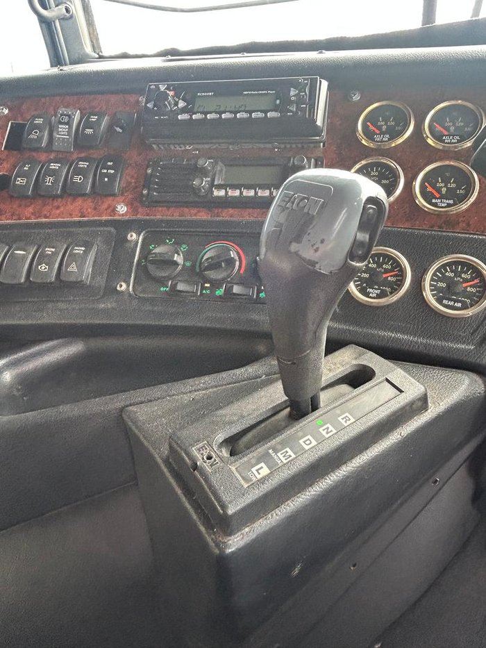 2017 Kenworth K200 Series K200 White