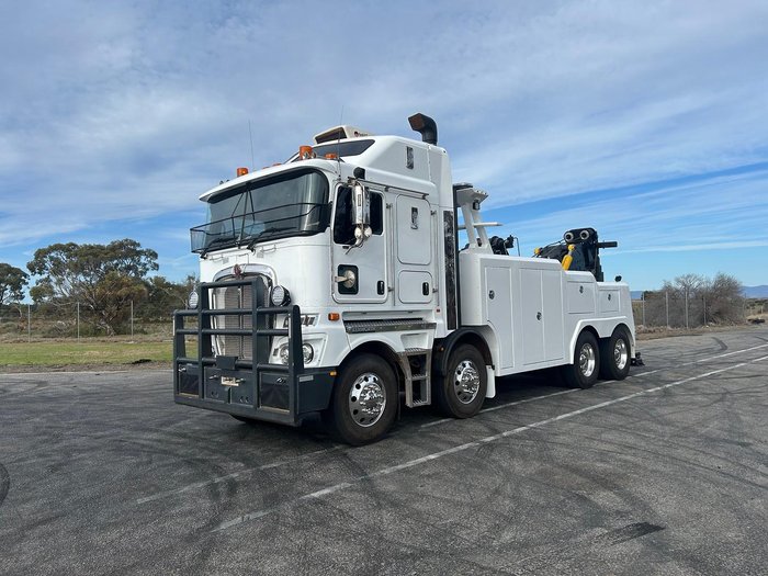 2017 Kenworth K200 Series K200 White