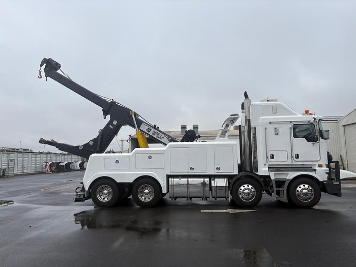 2017 Kenworth K200 Series K200 White