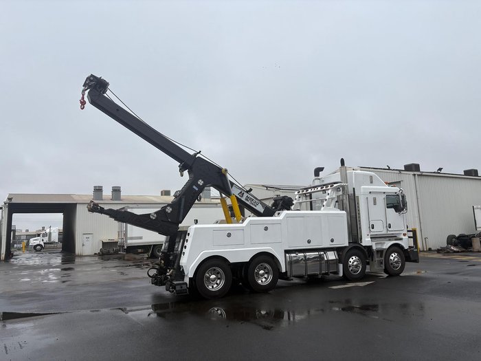 2017 Kenworth K200 Series K200 White