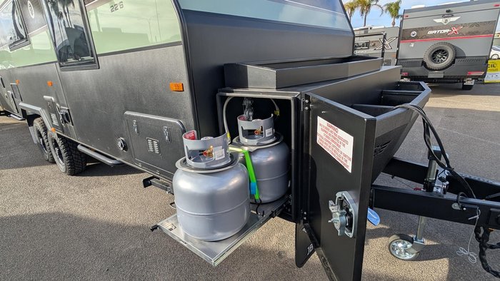 2025 JB Caravans 22'6 Sting Bunk Family