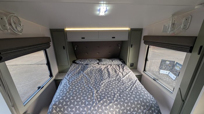 2025 JB Caravans 22'6 Sting Bunk Family