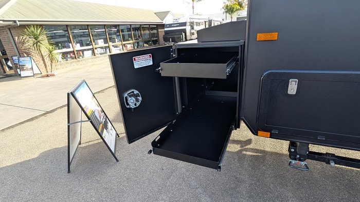 2025 JB Caravans 22'6 Sting Bunk Family