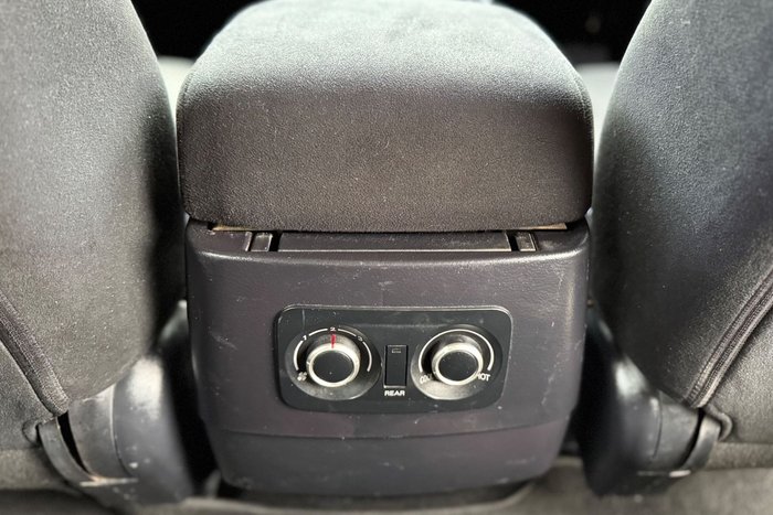 2011 Mitsubishi Pajero Platinum