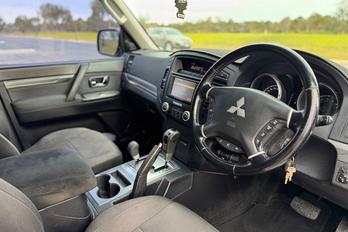 2011 Mitsubishi Pajero Platinum