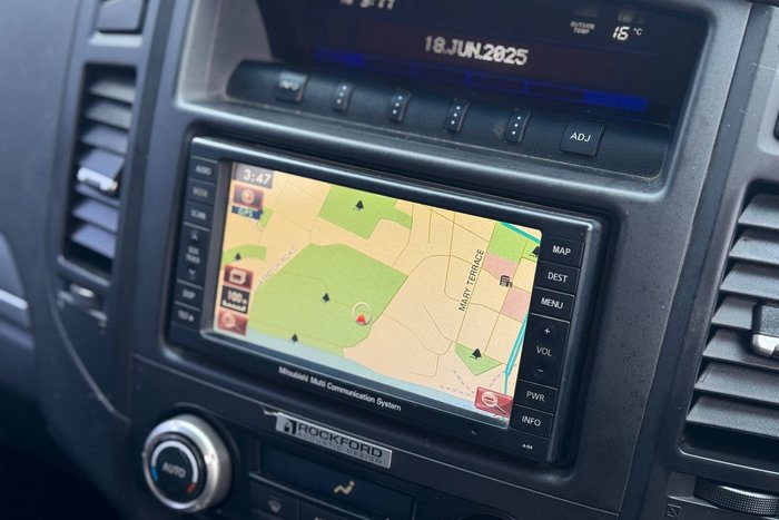 2011 Mitsubishi Pajero Platinum