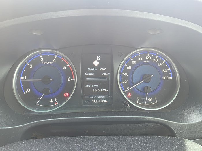 2020 Toyota Hilux SR