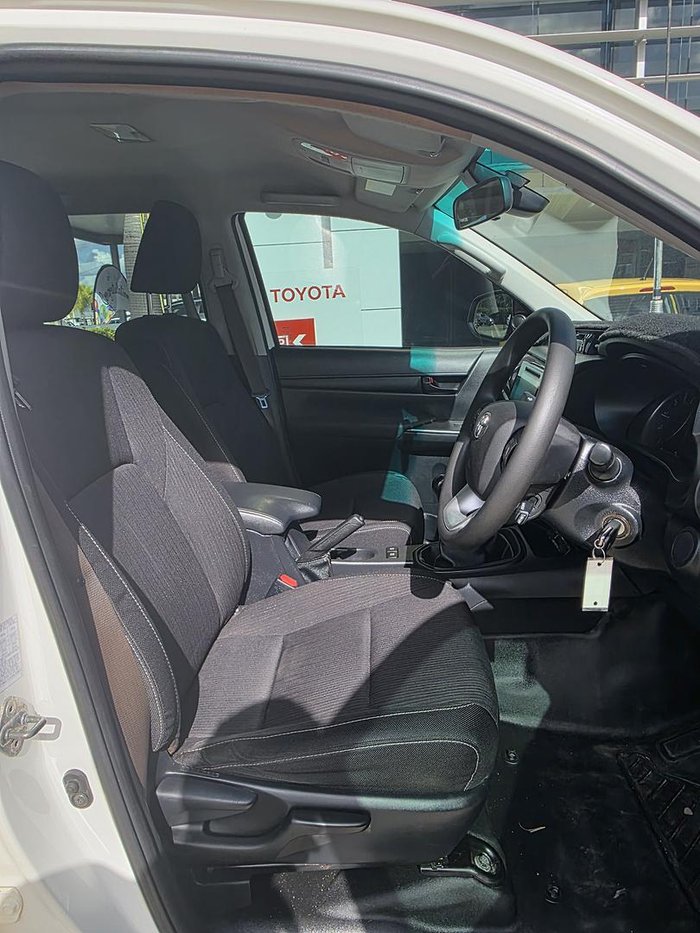 2020 Toyota Hilux SR
