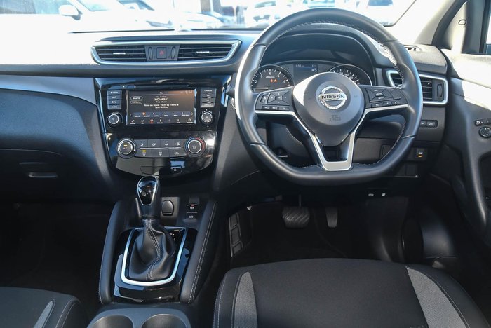 2020 Nissan QASHQAI ST+