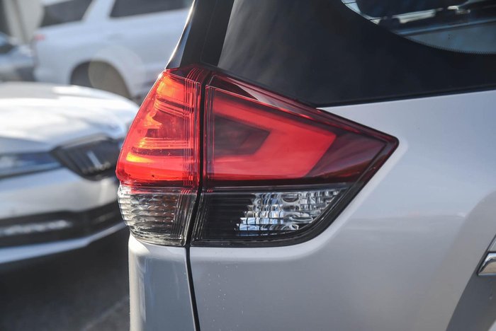 2021 Nissan X-TRAIL ST