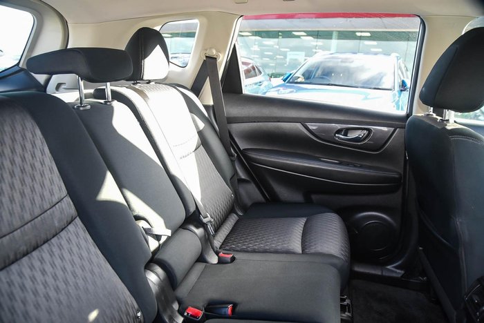 2021 Nissan X-TRAIL ST