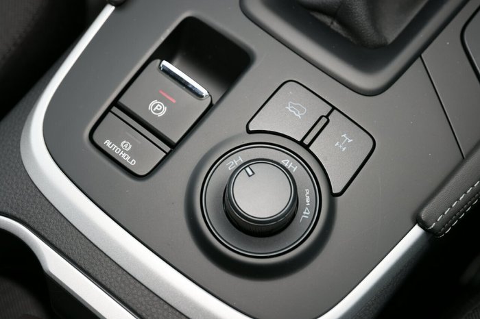 2025 Isuzu MU-X LS-M