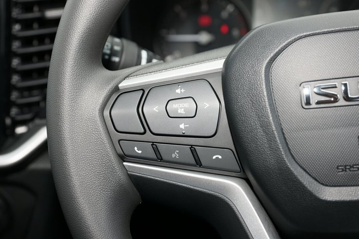 2025 Isuzu MU-X LS-M