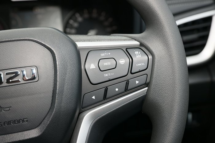 2025 Isuzu MU-X LS-M