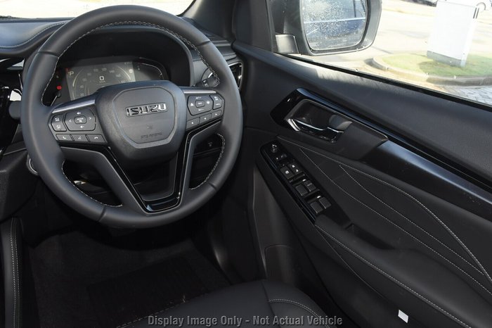 2025 Isuzu MU-X LS-T