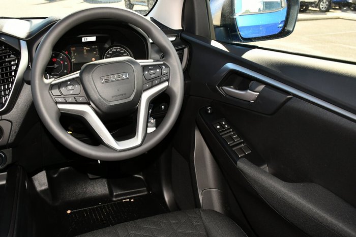 2025 Isuzu D-MAX LS-M