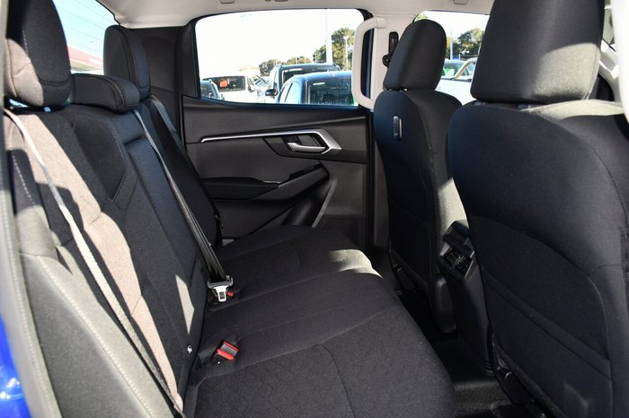 2025 Isuzu D-MAX LS-M