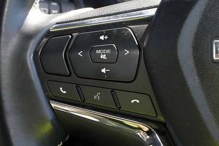2022 Isuzu MU-X LS-T