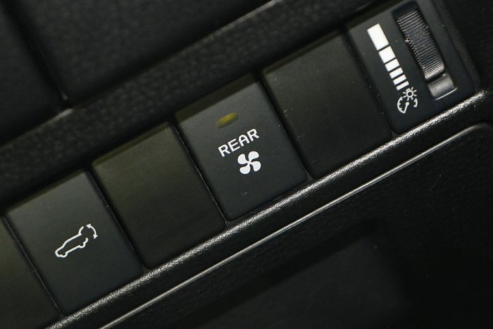 2022 Isuzu MU-X LS-T