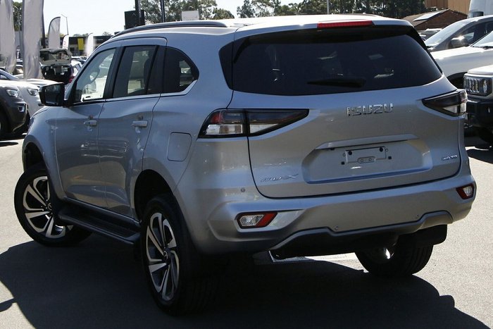 2022 Isuzu MU-X LS-T