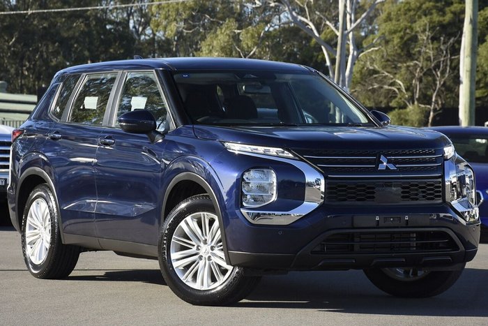 2023 Mitsubishi Outlander ES
