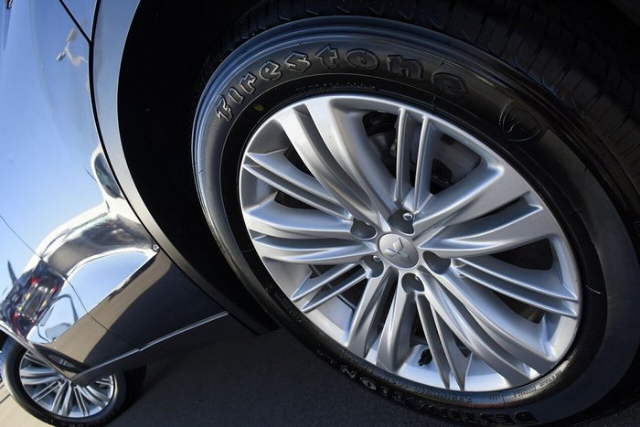 2023 Mitsubishi Outlander ES
