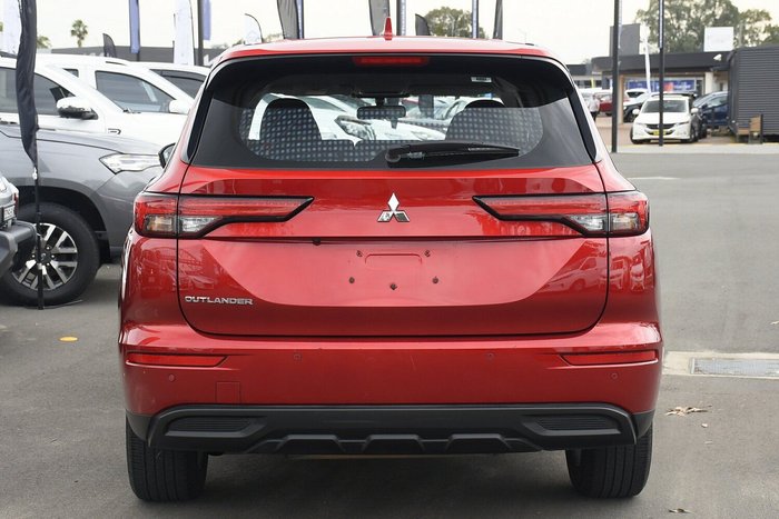 2023 Mitsubishi Outlander ES
