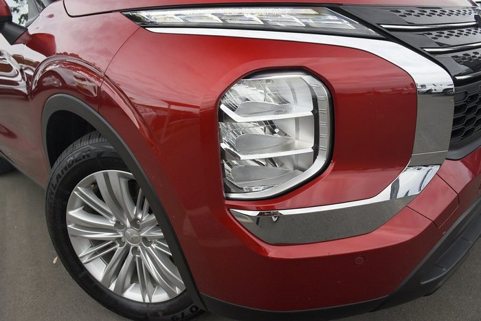 2023 Mitsubishi Outlander ES