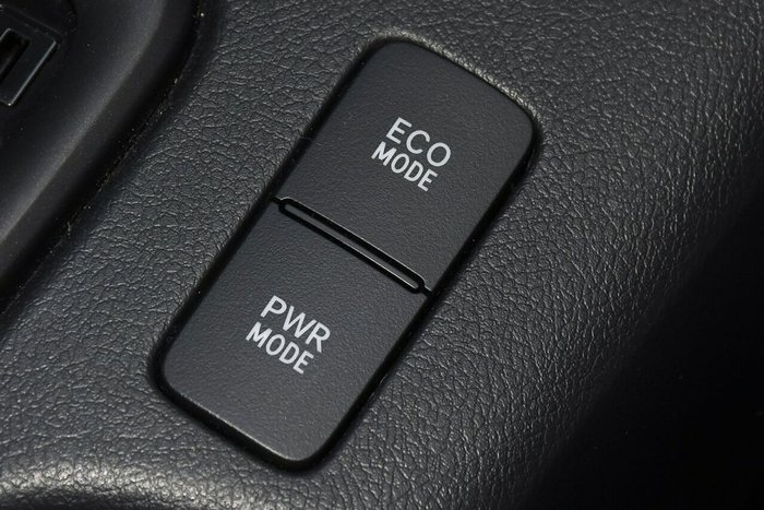 2018 Toyota Hilux SR
