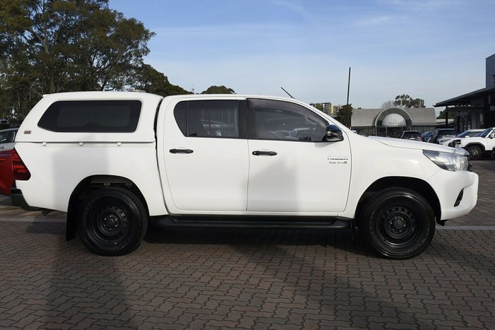 2018 Toyota Hilux SR