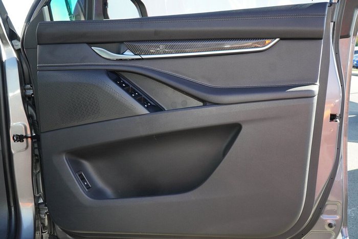 2023 LDV D90 Executive