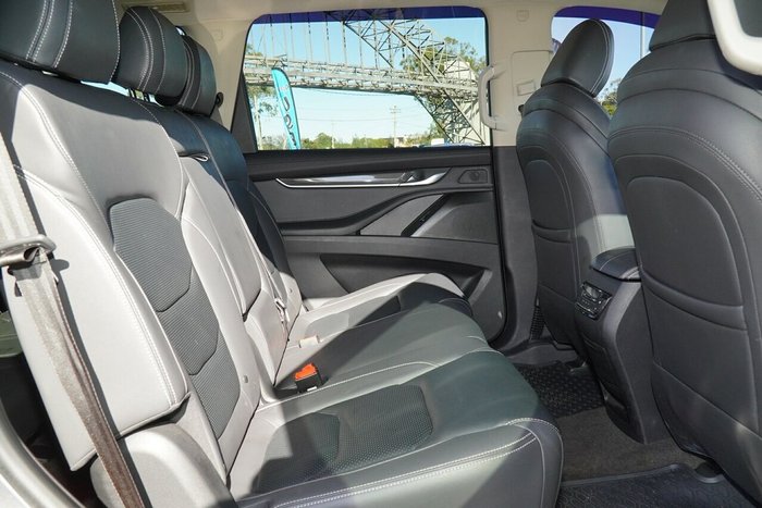 2023 LDV D90 Executive