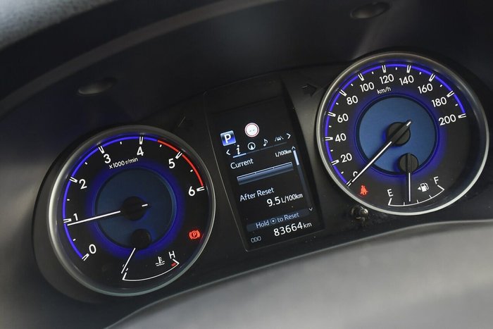 2020 Toyota Hilux SR5