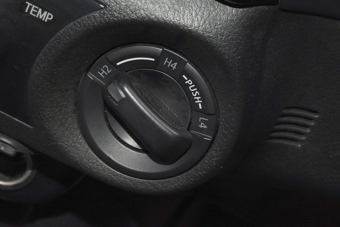 2020 Toyota Hilux SR5