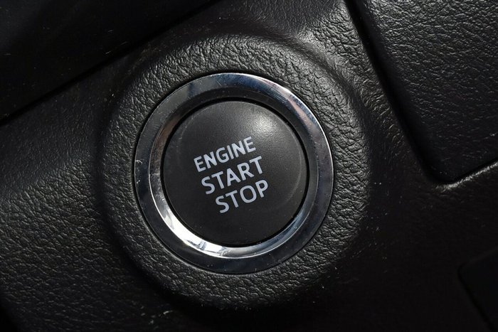 2020 Toyota Hilux SR5