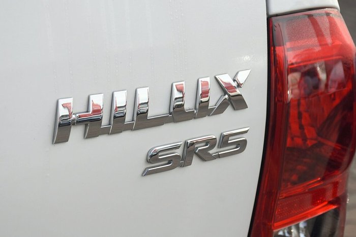 2020 Toyota Hilux SR5