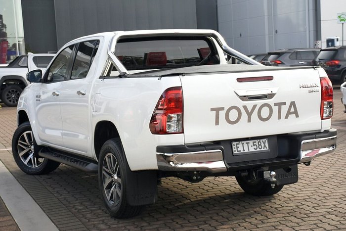 2020 Toyota Hilux SR5