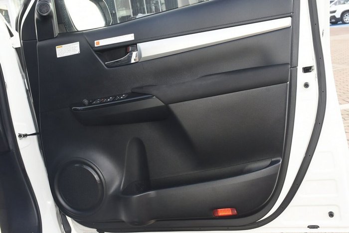 2020 Toyota Hilux SR5