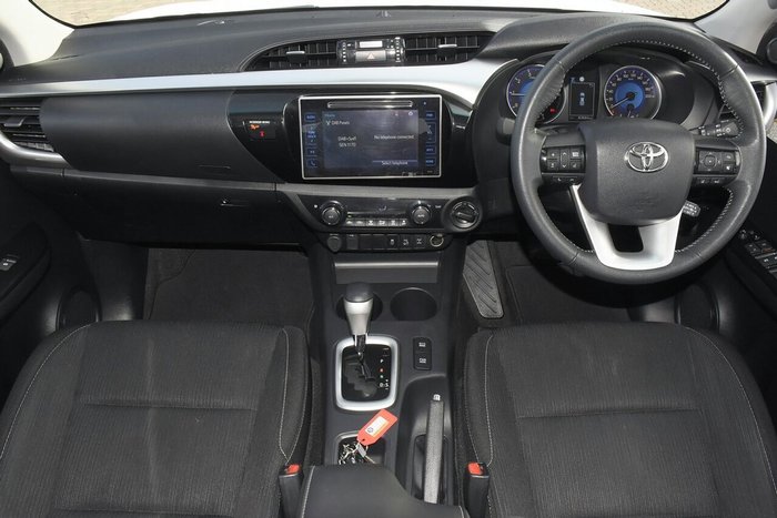 2020 Toyota Hilux SR5