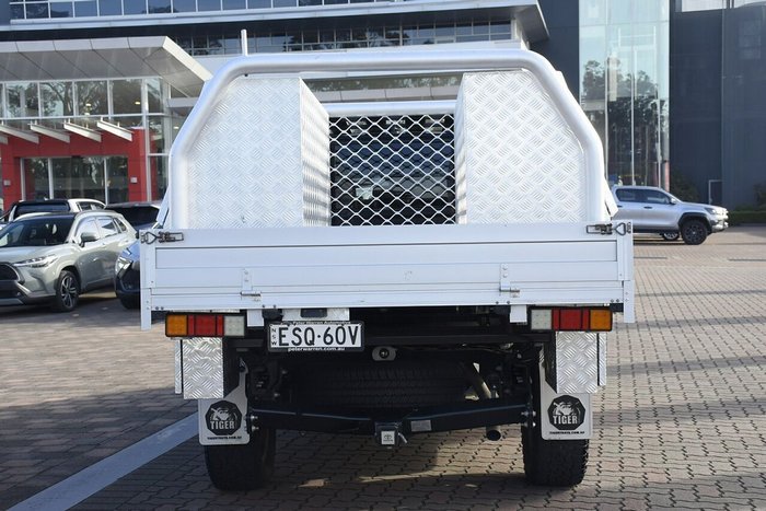 2021 Toyota Hilux SR5
