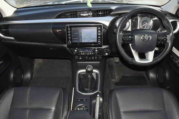 2021 Toyota Hilux SR5