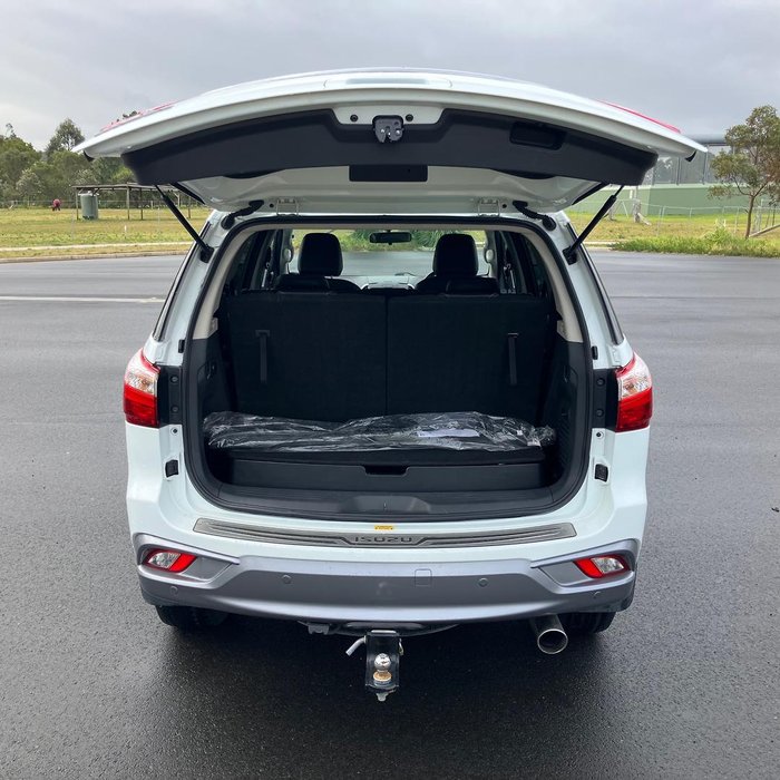 2018 Isuzu MU-X LS-T