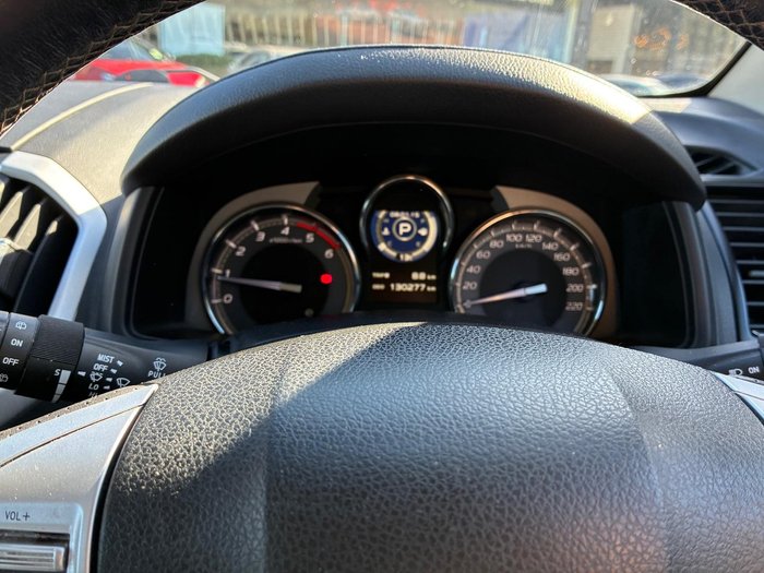 2018 Isuzu MU-X LS-T