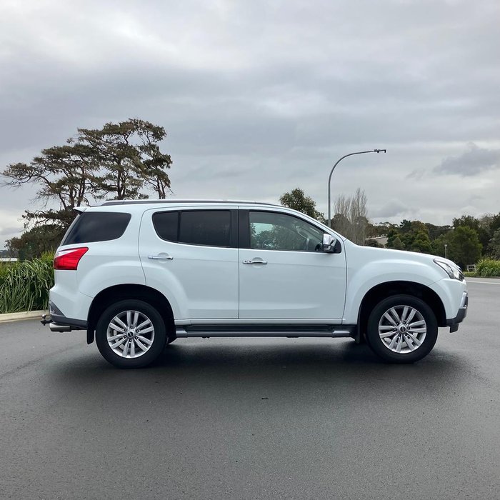 2018 Isuzu MU-X LS-T